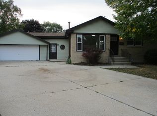 16516 Shirley Ct, South Holland, IL 60473