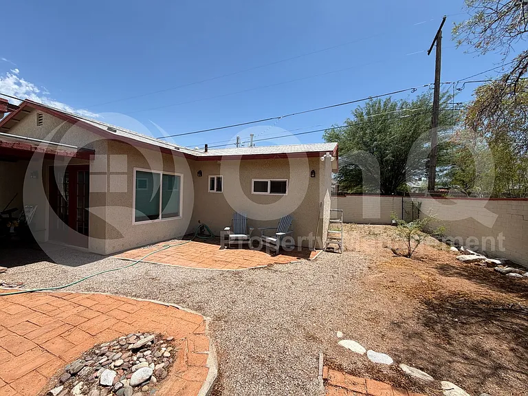 2926 E Waverly St — Photo 36