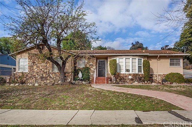 1st image of 3857 Collis Ave