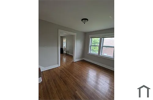 6748 Crest Ave #2E Photo 1