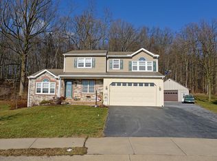 65 Steeple Ct, Reinholds, PA