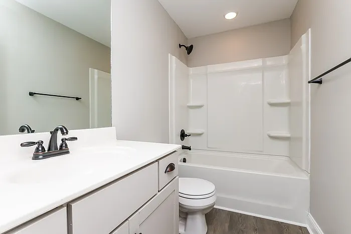 1144 E College St — Photo 12