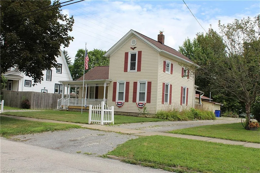407 King St photo 1
