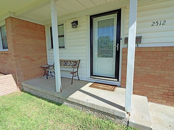 4th image of 2512 Cambridge St