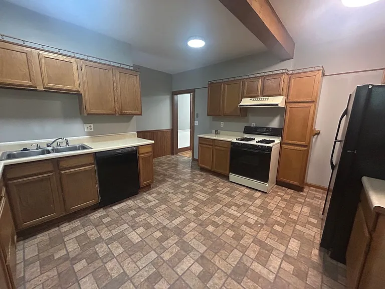 407 Frank St — Photo 15