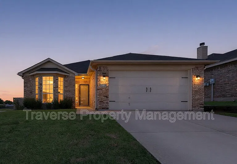 10001 Blue Bell Dr — Photo 2