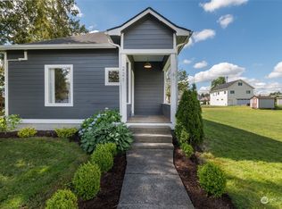 221 Vancouver St, Sumas, WA 98295