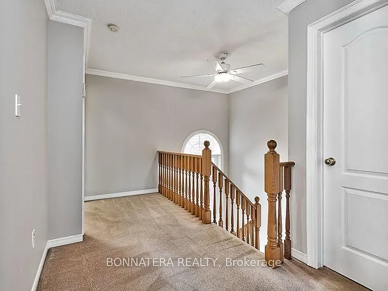 2399 Newcastle Cres — Photo 7