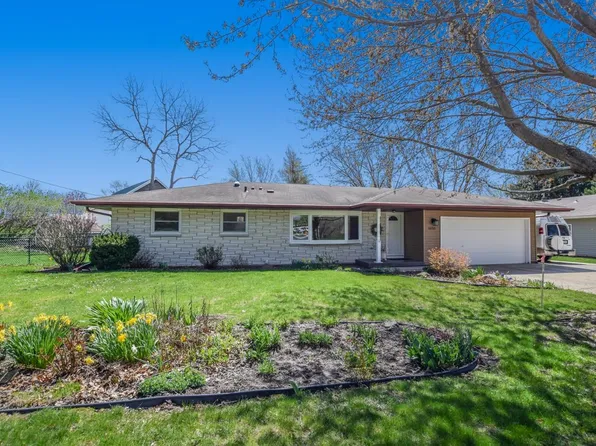 6333 Exchange St, Mc Farland, WI 53558