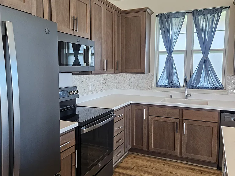 72 Kupaloke St — Photo 4