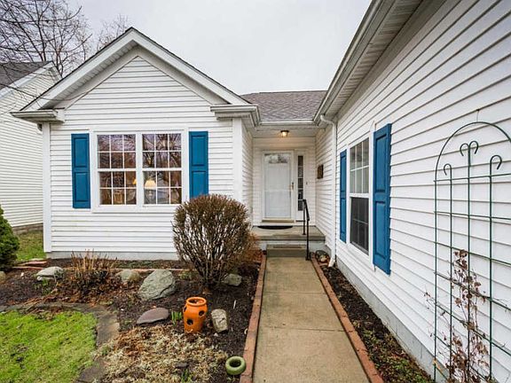 4th image of 453 Buckstone Pl