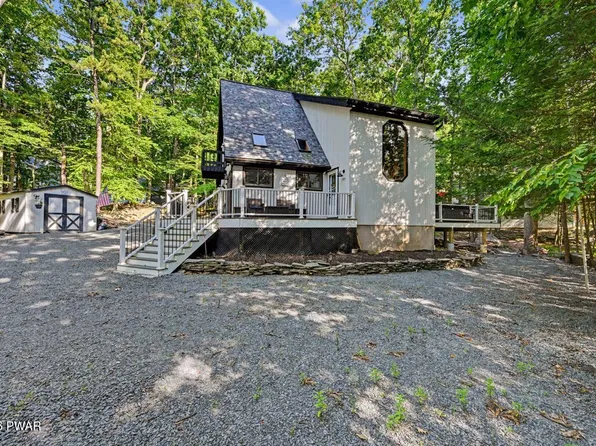 107 Rainbow Dr, Lackawaxen, PA 18435