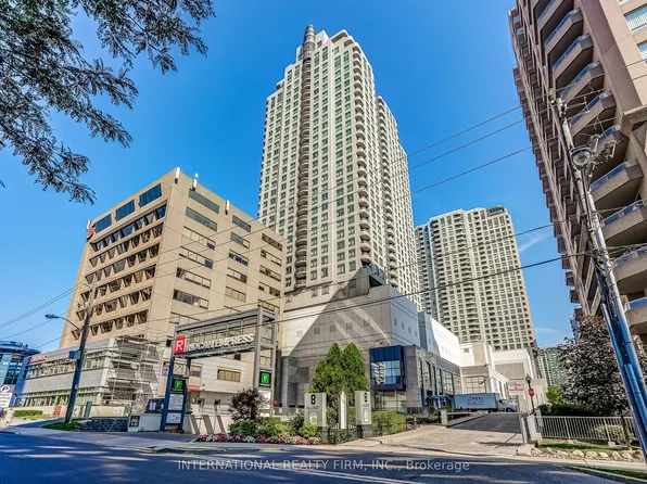 8 Hillcrest Ave #906, Toronto, ON M2N 6Y6