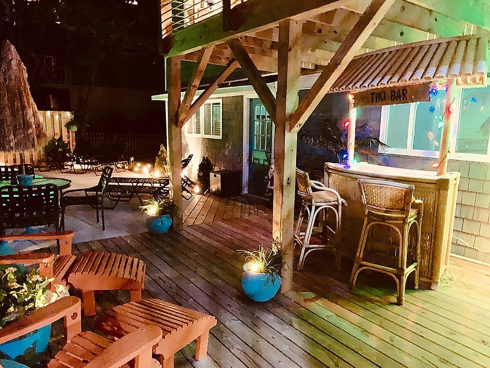 Backyard retreat