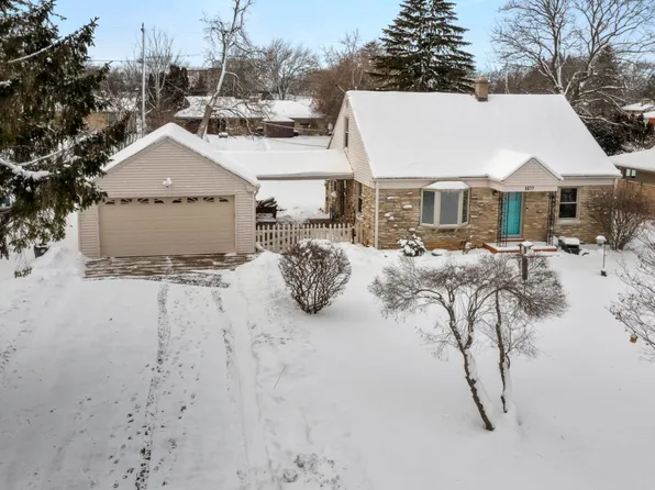 8859 North Navajo ROAD, Bayside, WI 53217