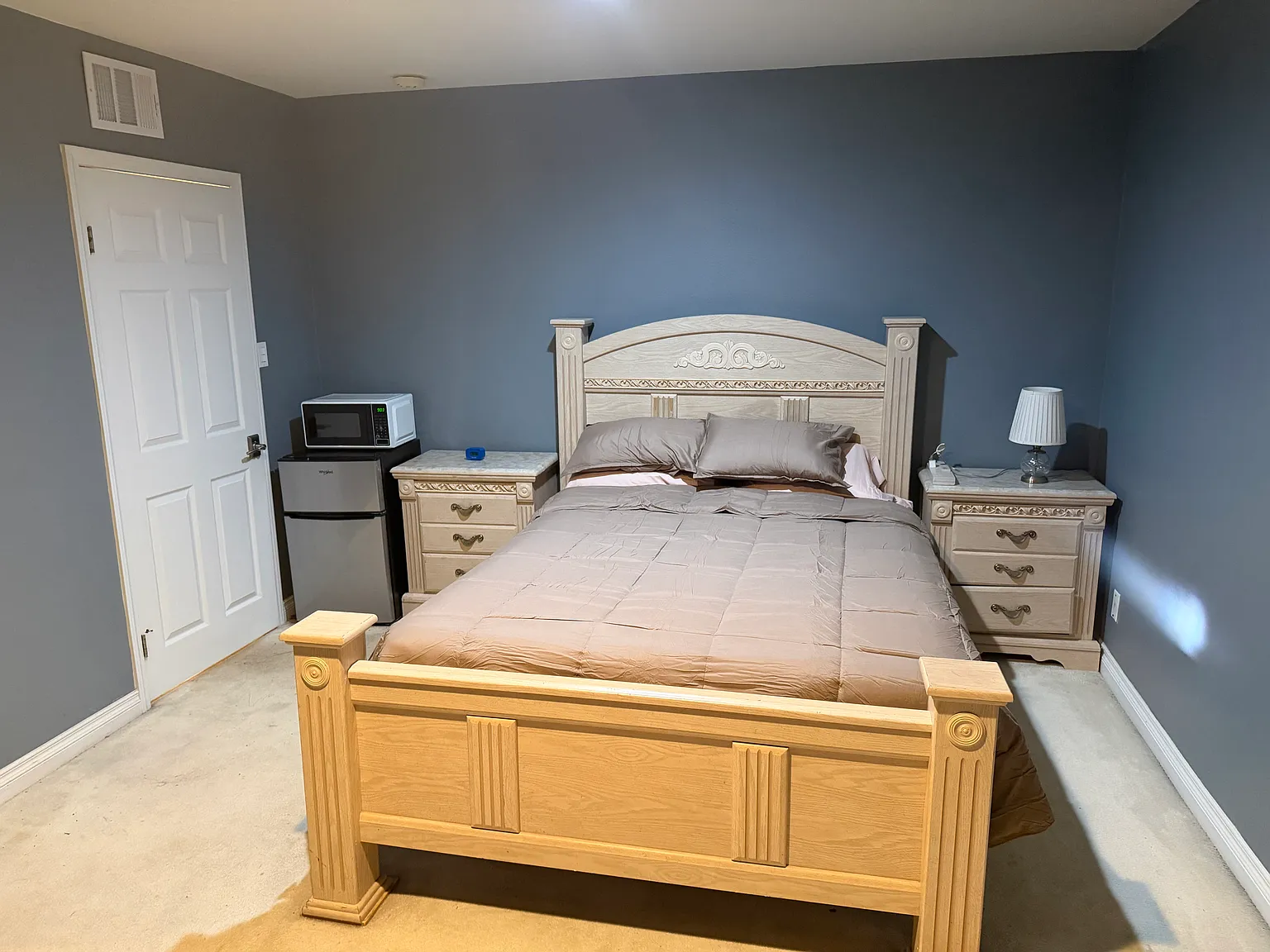 1 bed, 300 sqft, $1,750 — Photo 2