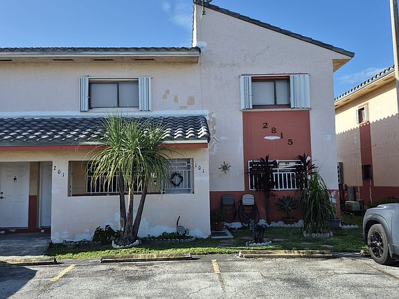 2nd image of 2815 W 76th St APT 201-17