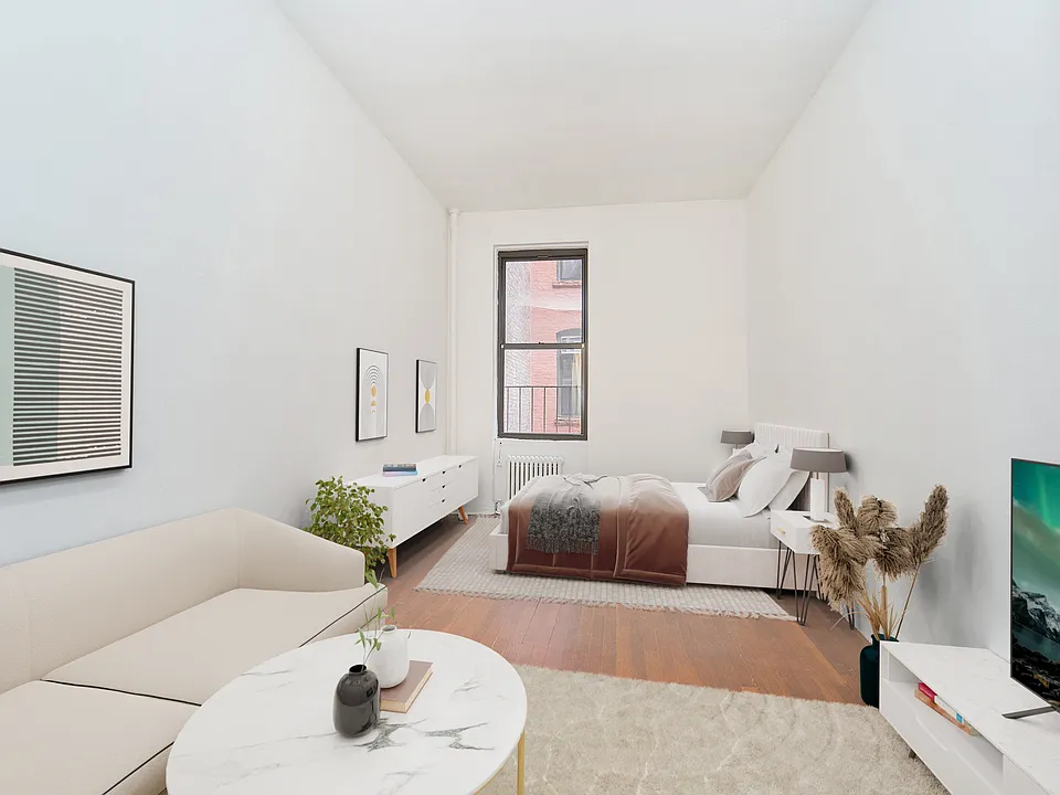 353 W 44th St #2C
