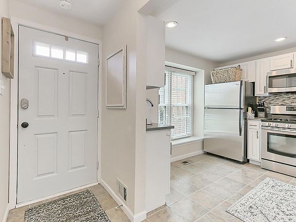 3rd image of 14442 Manassas Gap Ct