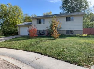 4 Sage Ct, Gillette, WY 82716