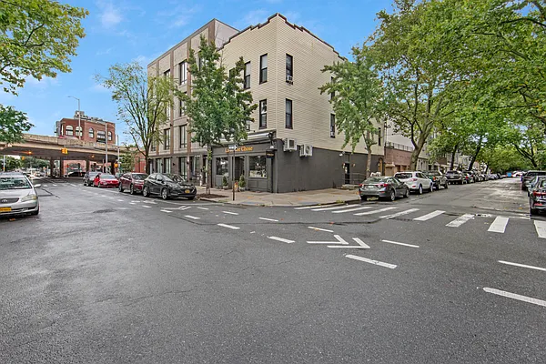 Rented by Compass | media 14