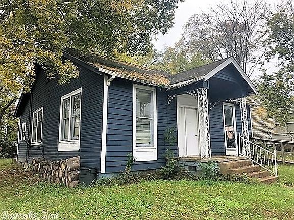 2nd image of 407 E Vine Ave