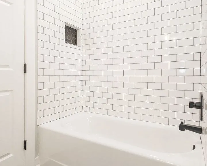 824 W Broad St — Photo 5