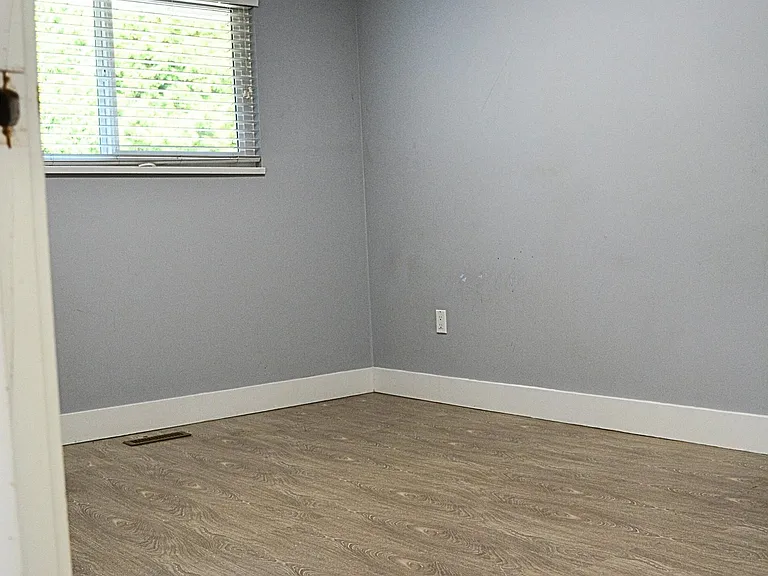 9402 Prince Charles Blvd — Photo 14