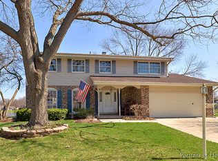 6S019 Greenwood Ct, Naperville, IL