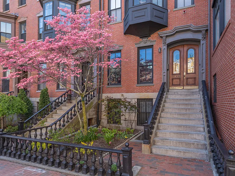 453 Massachusetts Ave #7 — Photo 1