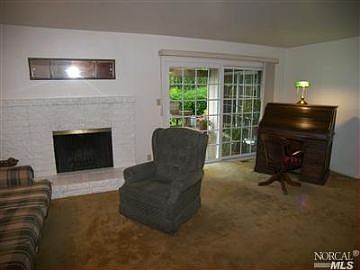 5th image of 817 Schuman Ln