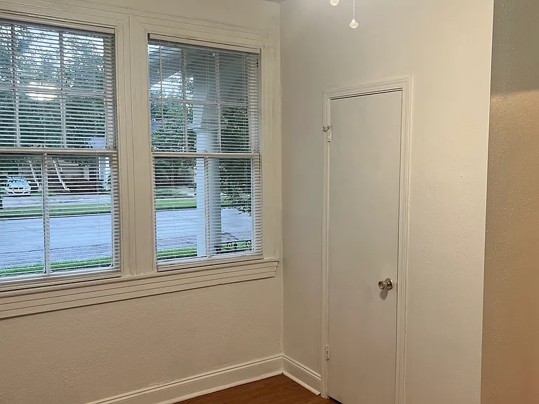 3538 Franklin Ave — Photo 31