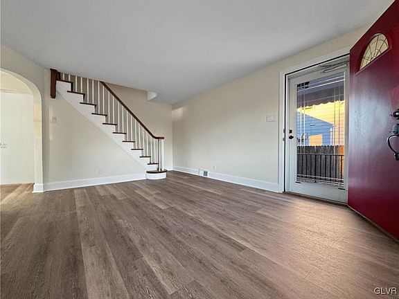 4th image of 1207 South Blvd