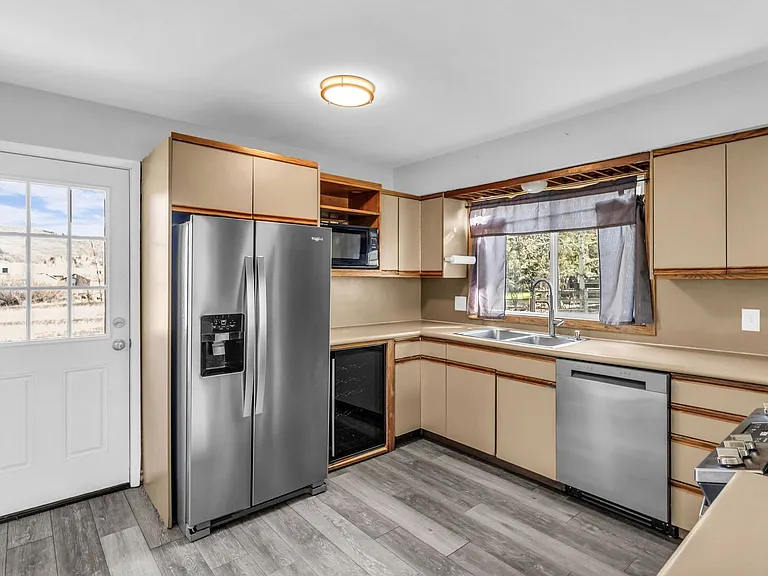 2035 Lucky John Dr — Photo 14