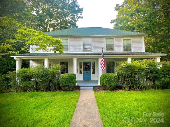 222 W Chestnut St, Troy, NC 27371