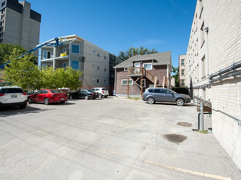 370 Stradbrook Ave #1 — Photo 21