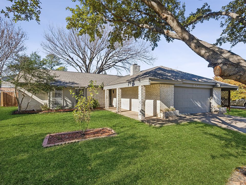 1st image of 1304 Laurel Dr