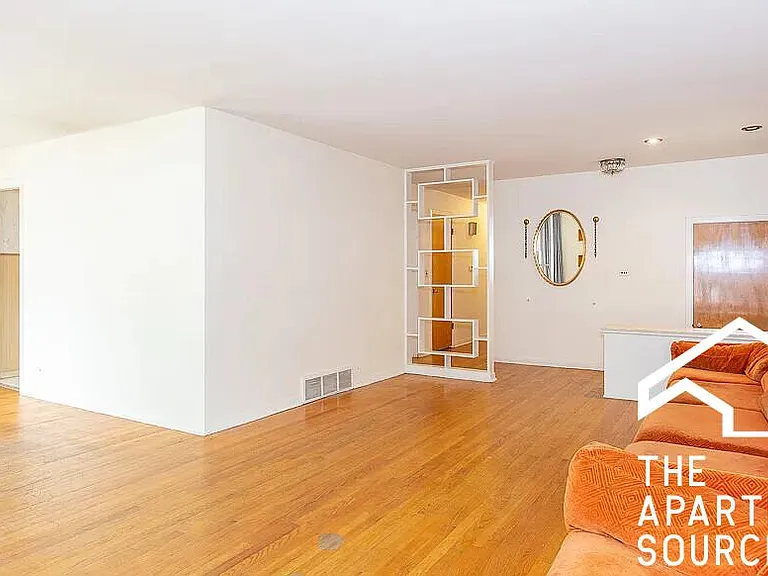 7407 N California Ave — Photo 15
