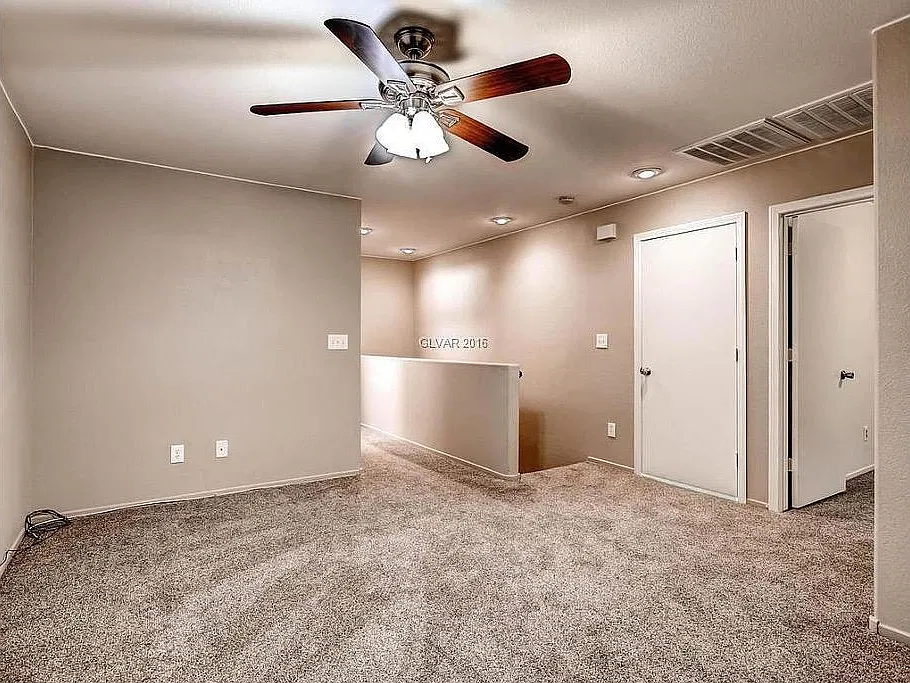 3 bed, 1552 sqft, $1,950 — Photo 2