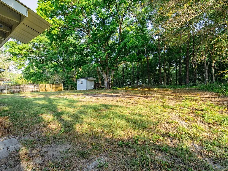 Earls Ln — Photo 11