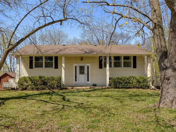 100 Owens Ave, Smithville, MO 64089