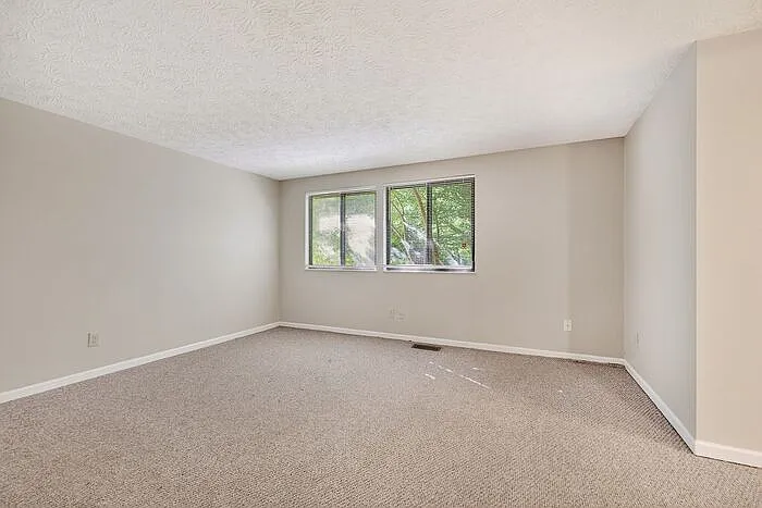 8134 Old Prairie Ct — Photo 12