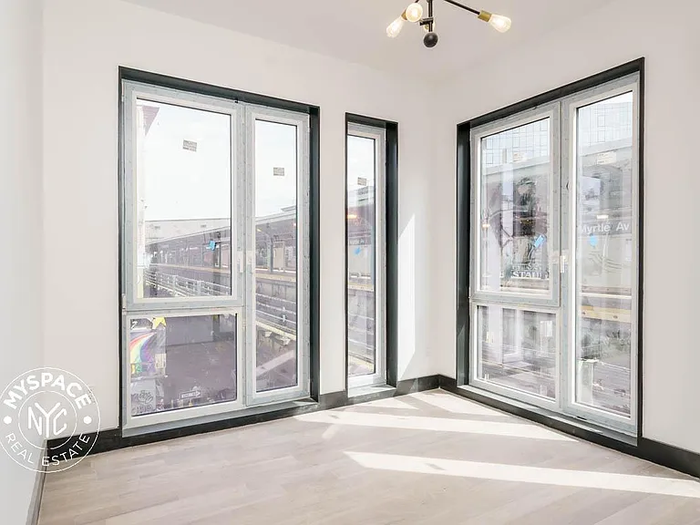 923 Broadway #4C — Photo 6
