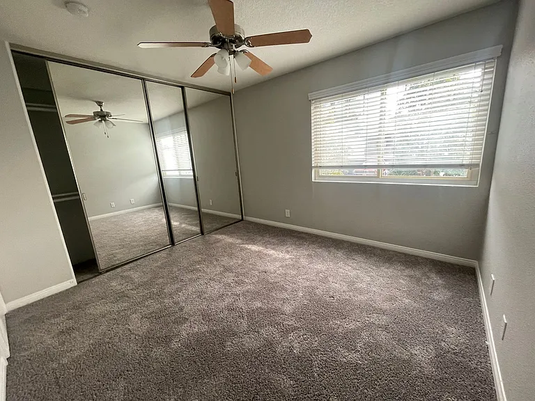 Park Plaza Apartments — Photo 59