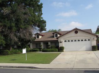 11008 New Forest Dr, Bakersfield, CA