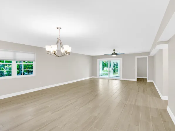 2333 Indian River Boulevard #108, Vero Beach, FL 32960