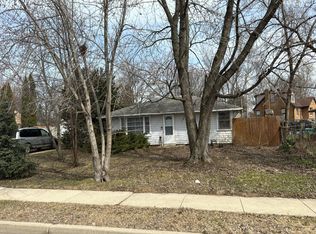 2306 Gaylord Rd, Crest Hill, IL 60403