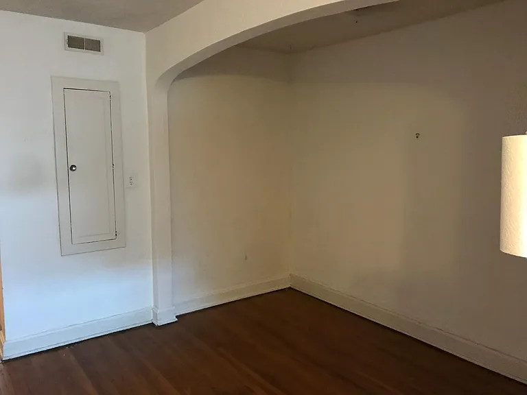 2551 Indianola Ave #1 — Photo 15