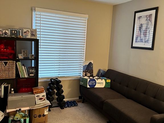 4th image of 401 Tyler Ct #401