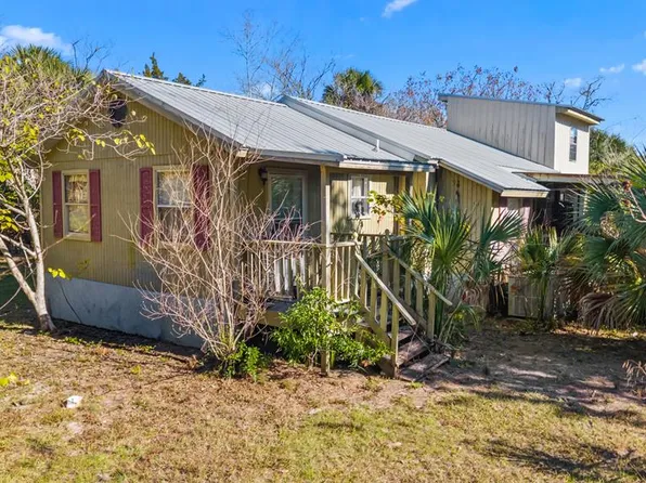 27622 SE Hwy 19, Old Town, FL 32680